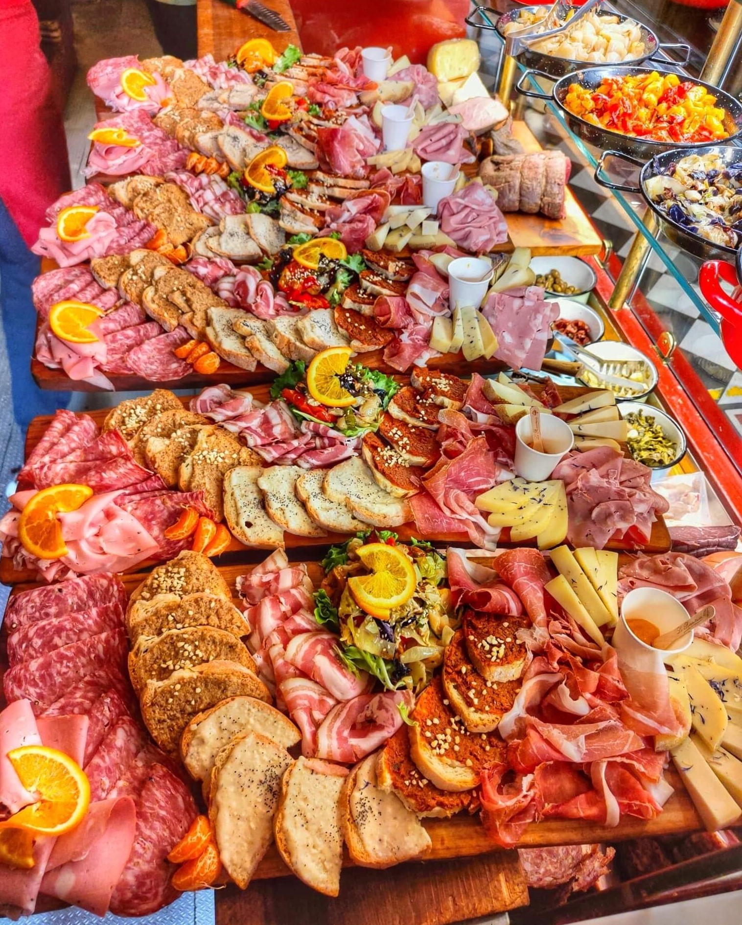 tartare crudi e bollicine siena la prosciutteria